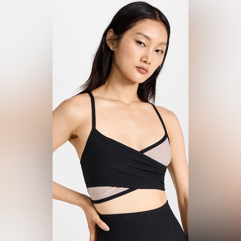 Beyond Yoga Black and Cream Sports Bra